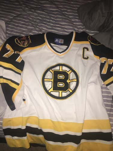 Ray Bourque Bruins Jersey (Will Be Sold By End Of Today (3/21) 4pm Send Offers Before Gone!