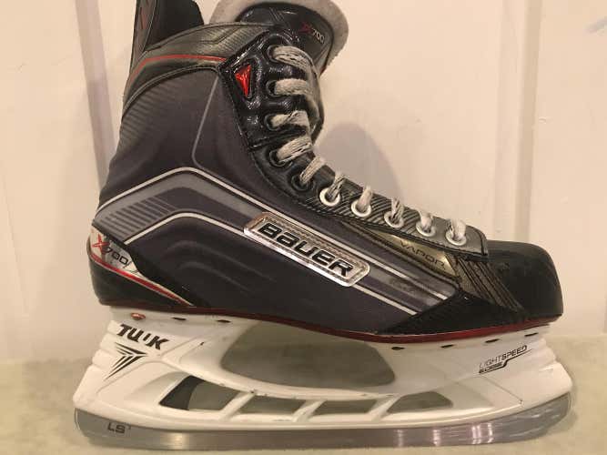 (9.5) Bauer Vapor X700 Very Little Use 9/10