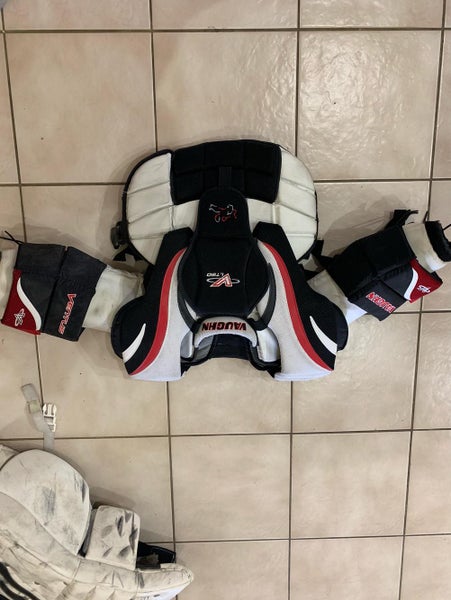 Goalie chesty