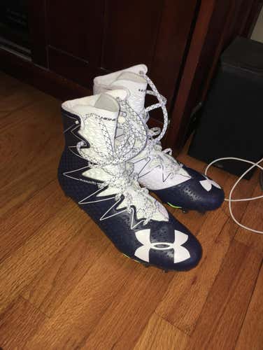 Navy / White UA Highlights Need Gone Soon