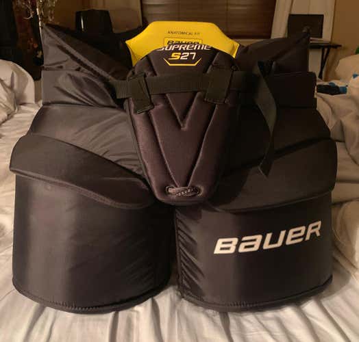 Bauer S27 Senior Size Medium Goalie Pants