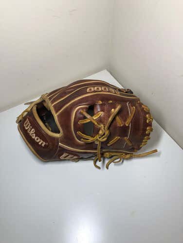 Wilson A2000 X2 11 Inches GOTM March 2014