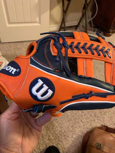 NWT LIMITED EDITION A2000 1785 CARLOS CORREA GM 11.75" BASEBALL GLOVE