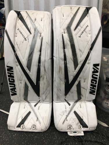 Vaughn Vision 9200 Hockey Goalie Leg Pad 29”
