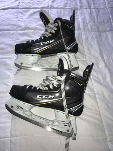 CCM Tacks 9070 Skates Senior Size 9.5