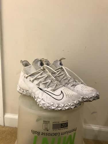 Hurache 6 Turf Lightly Used