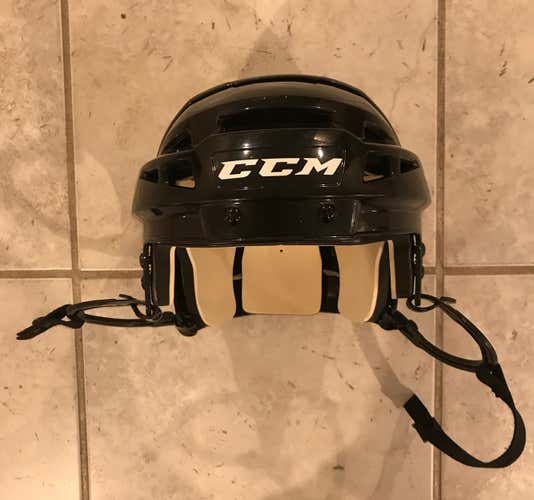 Pro stock CCM V08 Helmet, Small Black, NEW