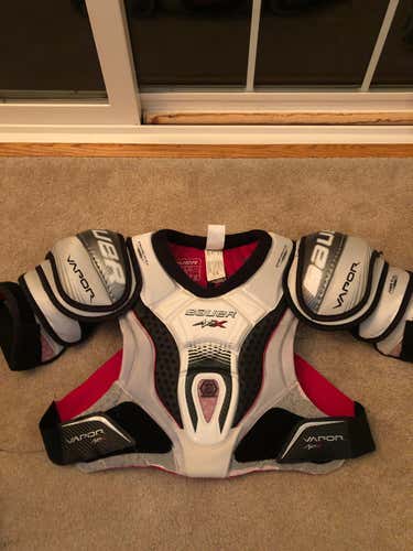 Bauer APX Shoulder Pads