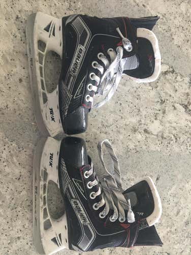 Bauer Youth X500 Ice Skates