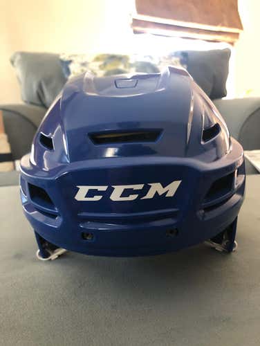 CCM tacks 310 senior medium helmet