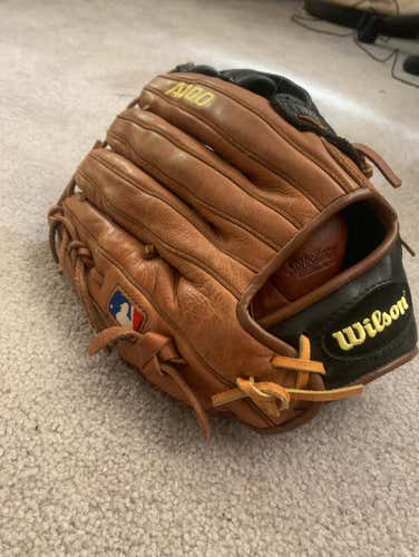 A800 Outfield Glove