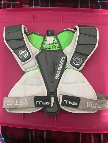 Maverik Max Speed Shoulder Pads