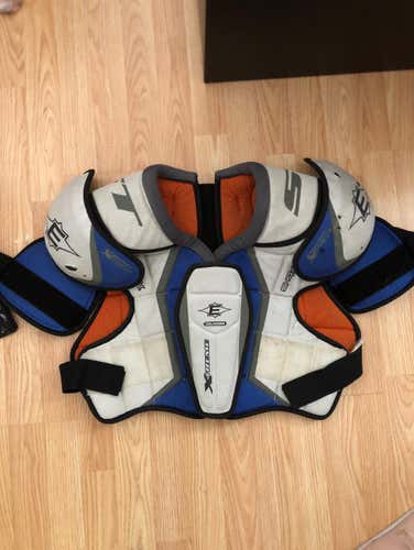 easton shoulder pads size x-large