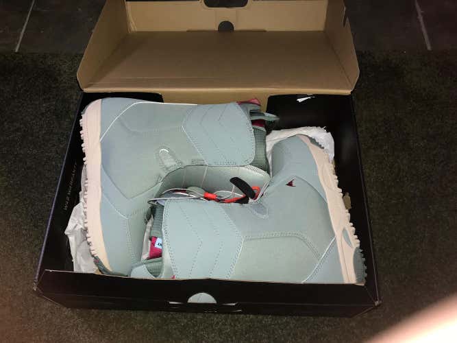 Brand New Burton Limelight