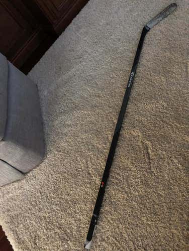 Easton V9 Intermediate Stick 67 Flex. Mid-heel Curve