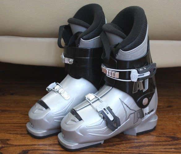 ATOMIC AJ20 SKI BOOTS SIZE 18.5 YOUTH SIZE 12.5
