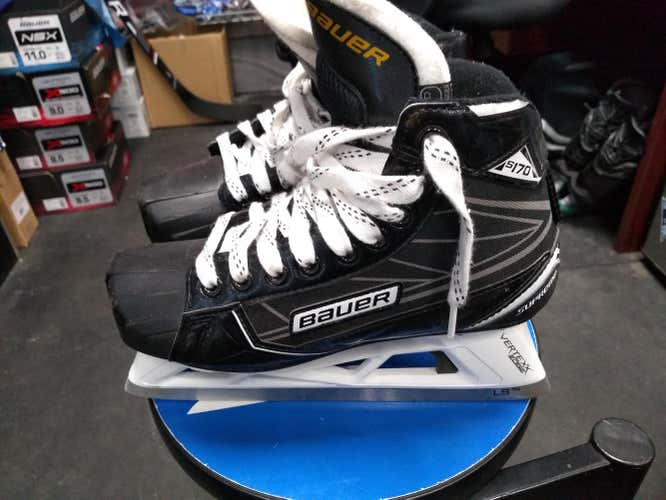 Bauer Goalie Skates Junior Size 5