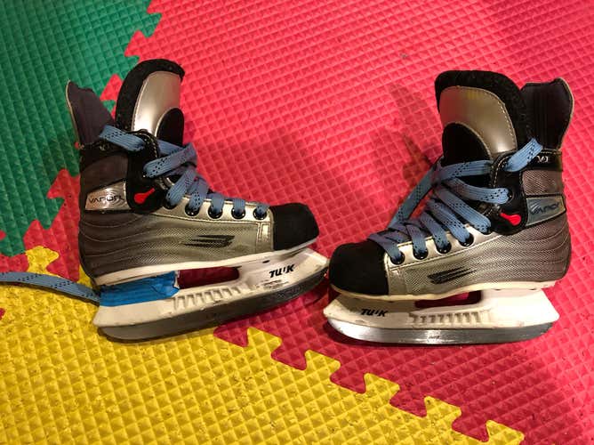 Bauer VI Vapor Youth Skates