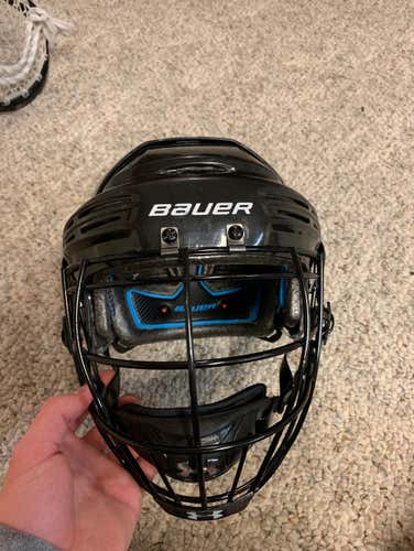 Bauer BHH7500 Gently Used Box Lacrosse Helmet