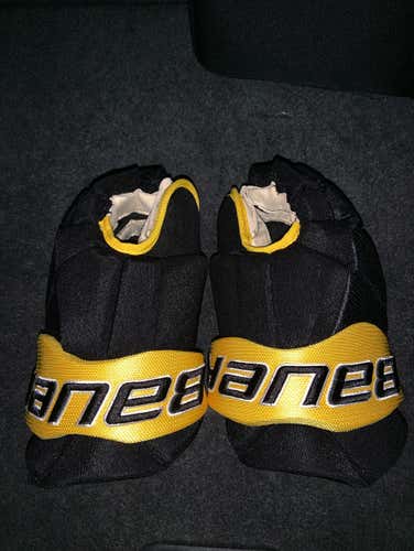 Bauer Vapor Pro Globes.  Senior 14 In. Black/Gold