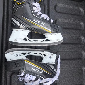 CCM Tacks 9090
