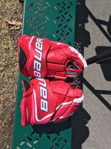 New Bauer Vapor 1X Lite Red 14" Gloves