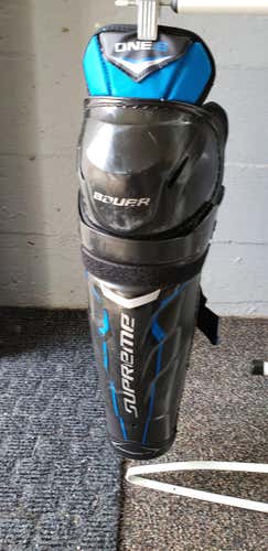 Bauer Supreme one.8 Shin Pads Senior