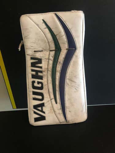 Vaughn Velocity V7 XF Goalie Blocker Regular Senior Pro Stock