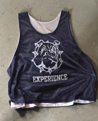 Yale Bulldog Lacrosse Pinnie M/L