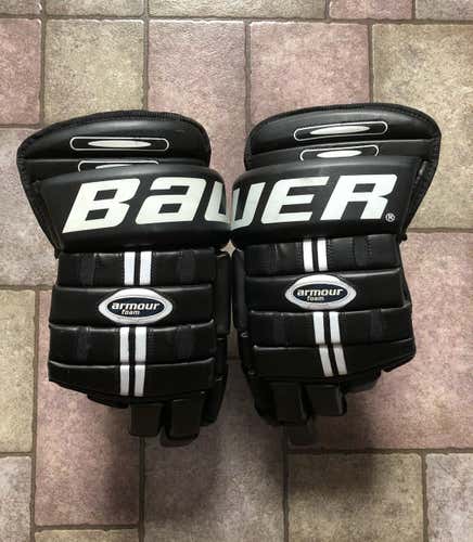 Bauer Supreme 2000 Gloves Size 15”
