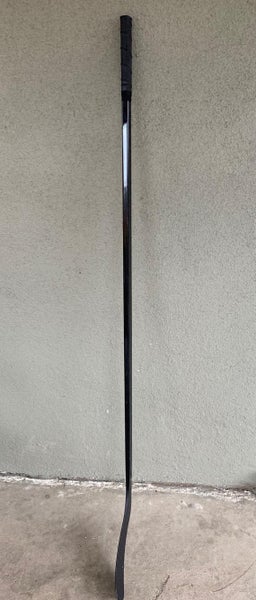 All Black Hockey Stick - Righty Toe Senior