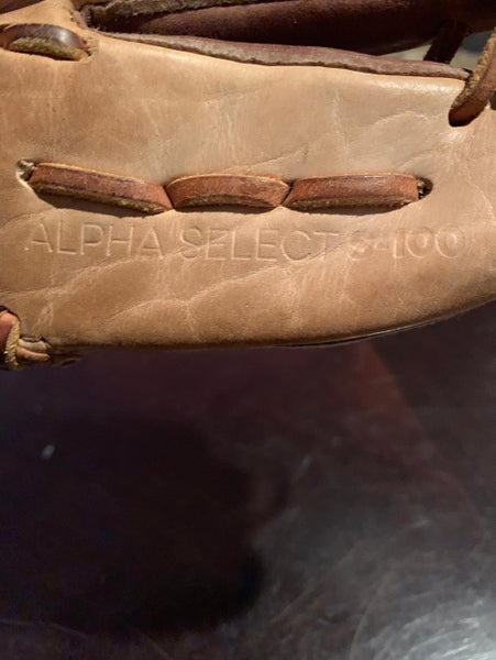 Nokona Youth 10.5 Alpha Select S100 Glove