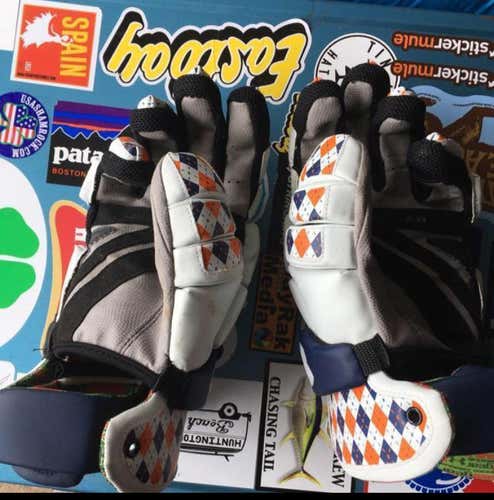 Used UA Command Gloves