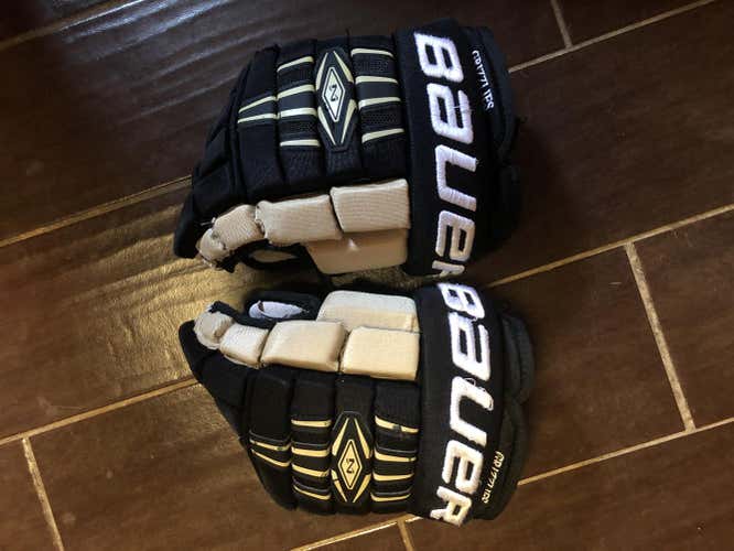 Bauer Nexus Gloves Senior 4 Roll 12inch