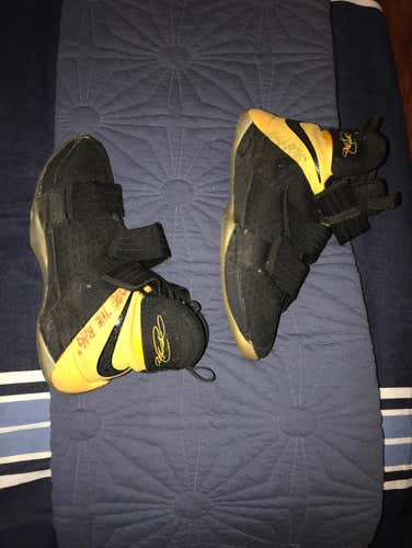 Lebron Soldier 10