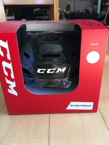 CCM Resistance helmet