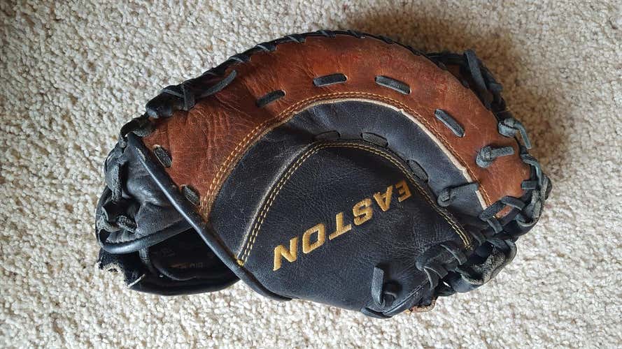 Easton RVY3000 Glove