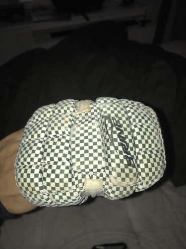 Brine Lopro Defense Arm Pads Checkered Green