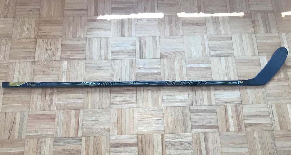 Bauer Vapor 1X Dressed As Supreme 1S