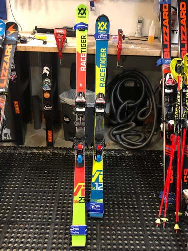 Nearly New Volkl Racetiger GS Skis - race tuned ready!!