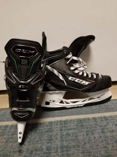 CCM Ribcore 80k  Skates worn twice. Senior Size 8
