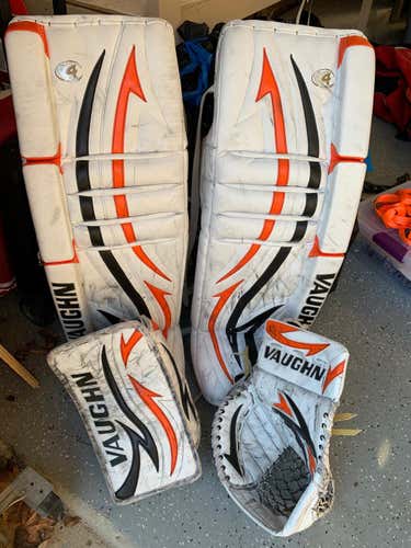 Vaughn Velocity V4 Goalie Equipment (Full Set) Regular Senior Pro Stock