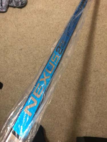 NEW BAUER 2N PRO LEFT P28 87 FLEX GRIP