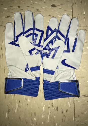 Nike MVP Elite Pro Batting Gloves