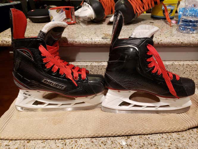 Bauer Vapor X500 Skates Junior Size 4D EXCELLENT
