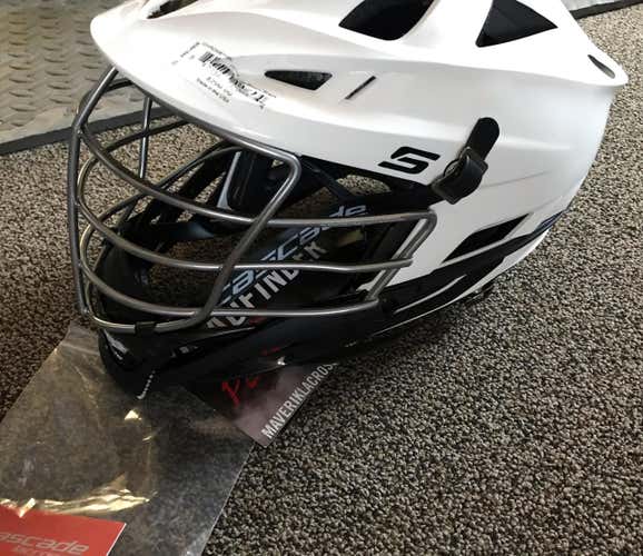 Cascade S Helmet Nwt New Brand New Lacrosse Lax White Adult