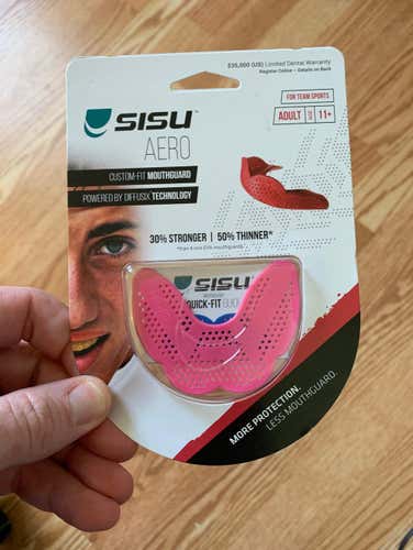BNWT SISU Mouthguard Pink