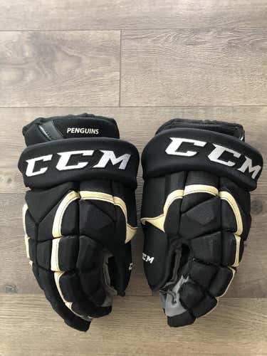 CCM HG12 Gloves Senior Pro Stock - Penguins
