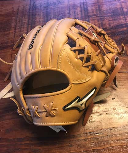 Mizuno Global Elite - 11.75” NWOT - Trades Welcomed