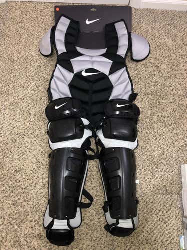 New Adults Nike Vapor Pro Catcher’s Set